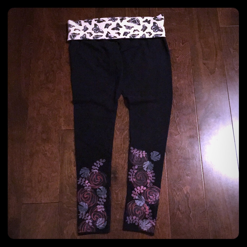 Hand block printed Xhilaration black leggings